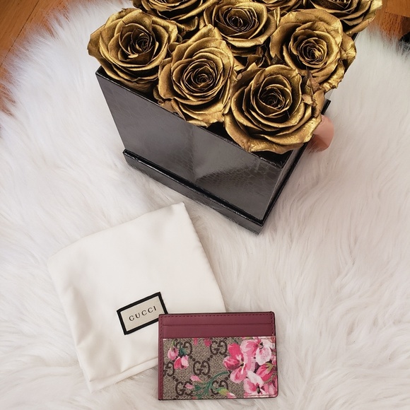 Gucci Handbags - Gucci GG Blooms Card Holder